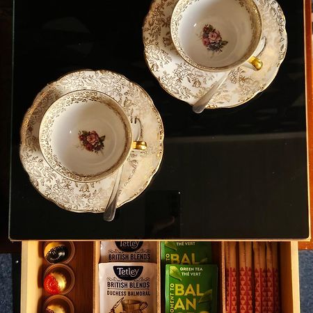 L'Entree Chambres D'Hotes Bar & Restaurant Castillonnes Екстер'єр фото